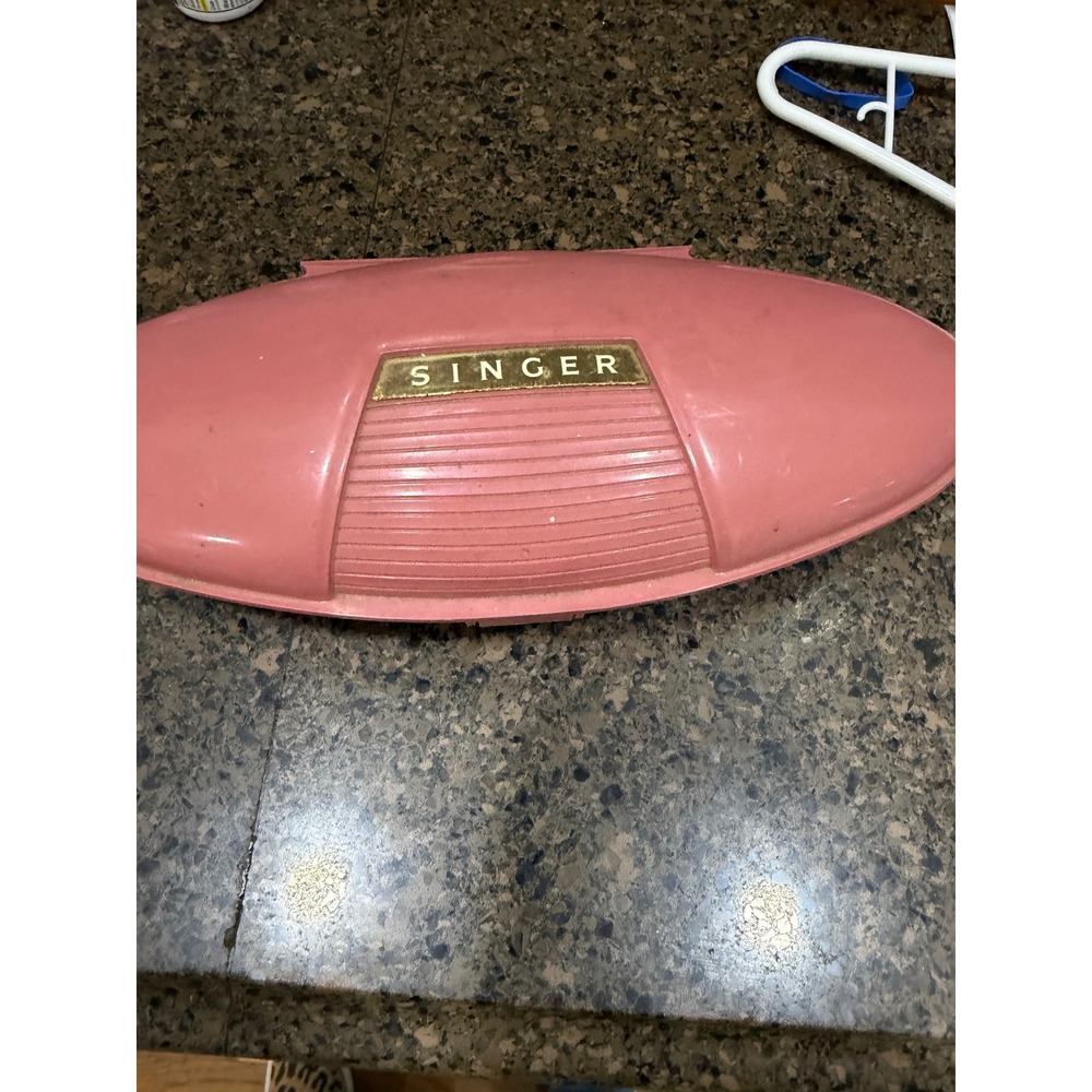 Vintage Singer Buttonholer Attachment Pink Clamshell Case USA Made 489500-001